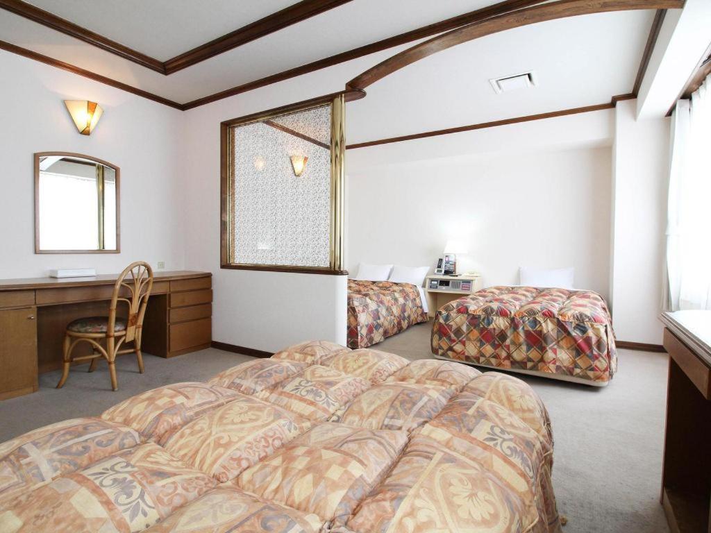 Neyagawa Trend Hotel Osaka Dış mekan fotoğraf