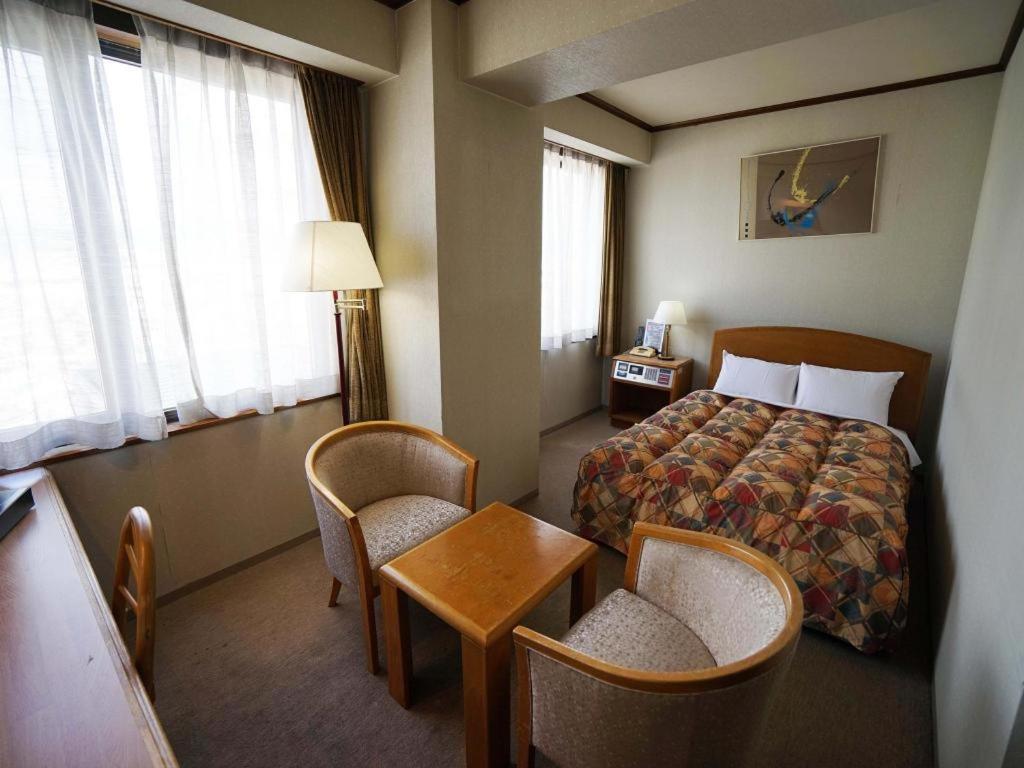 Neyagawa Trend Hotel Osaka Dış mekan fotoğraf