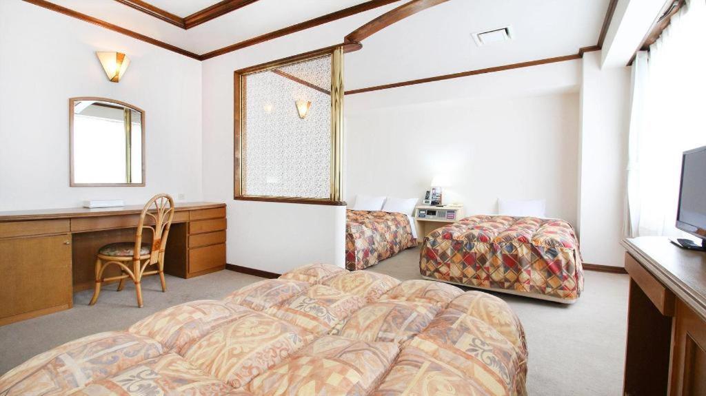 Neyagawa Trend Hotel Osaka Dış mekan fotoğraf
