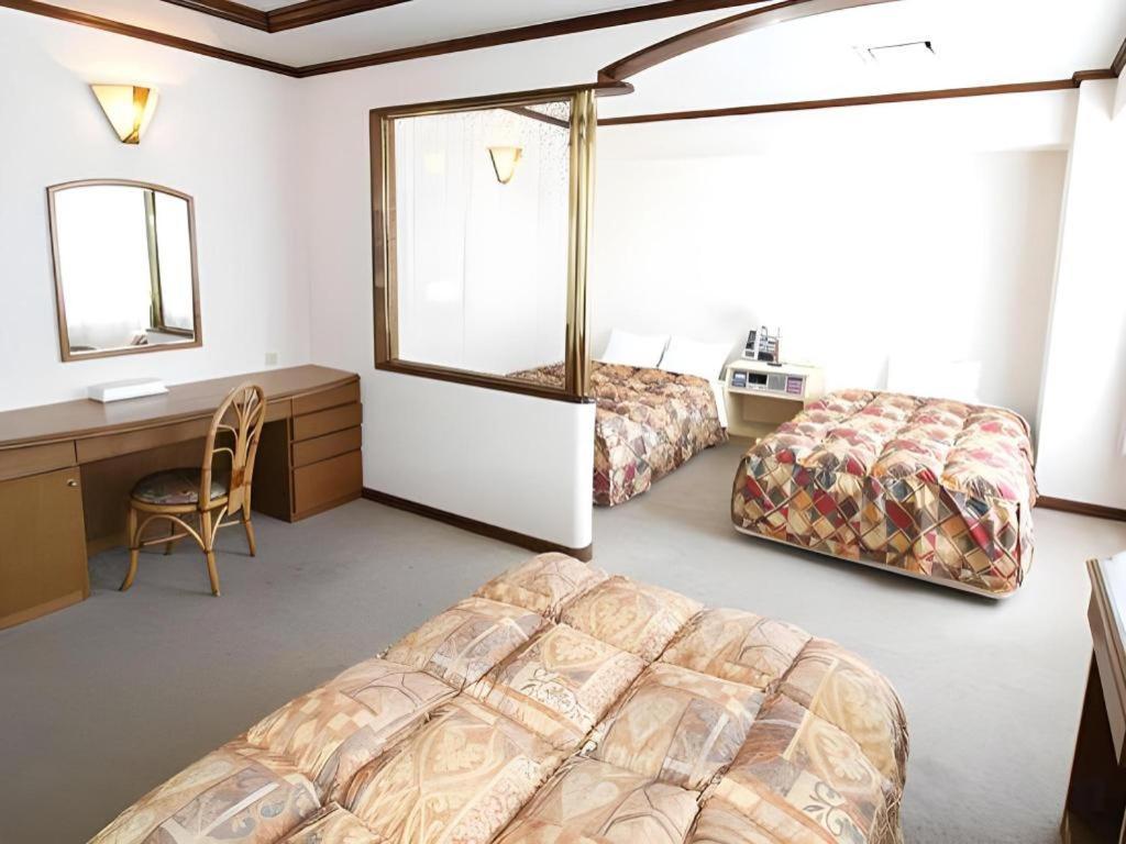Neyagawa Trend Hotel Osaka Dış mekan fotoğraf