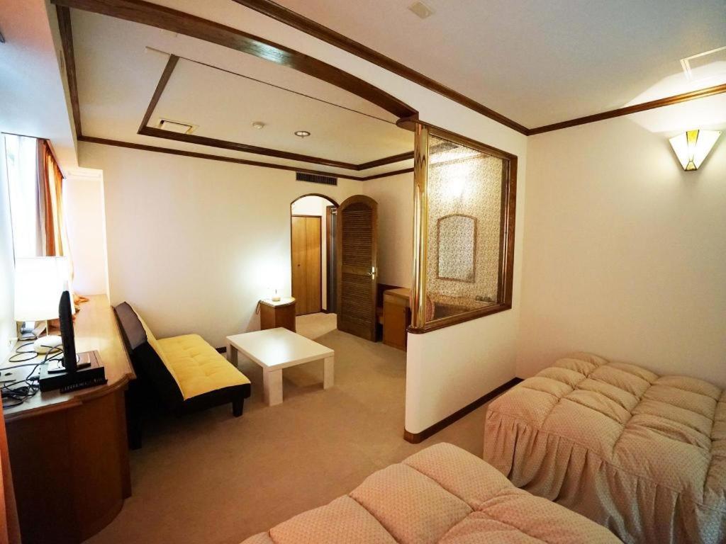 Neyagawa Trend Hotel Osaka Dış mekan fotoğraf